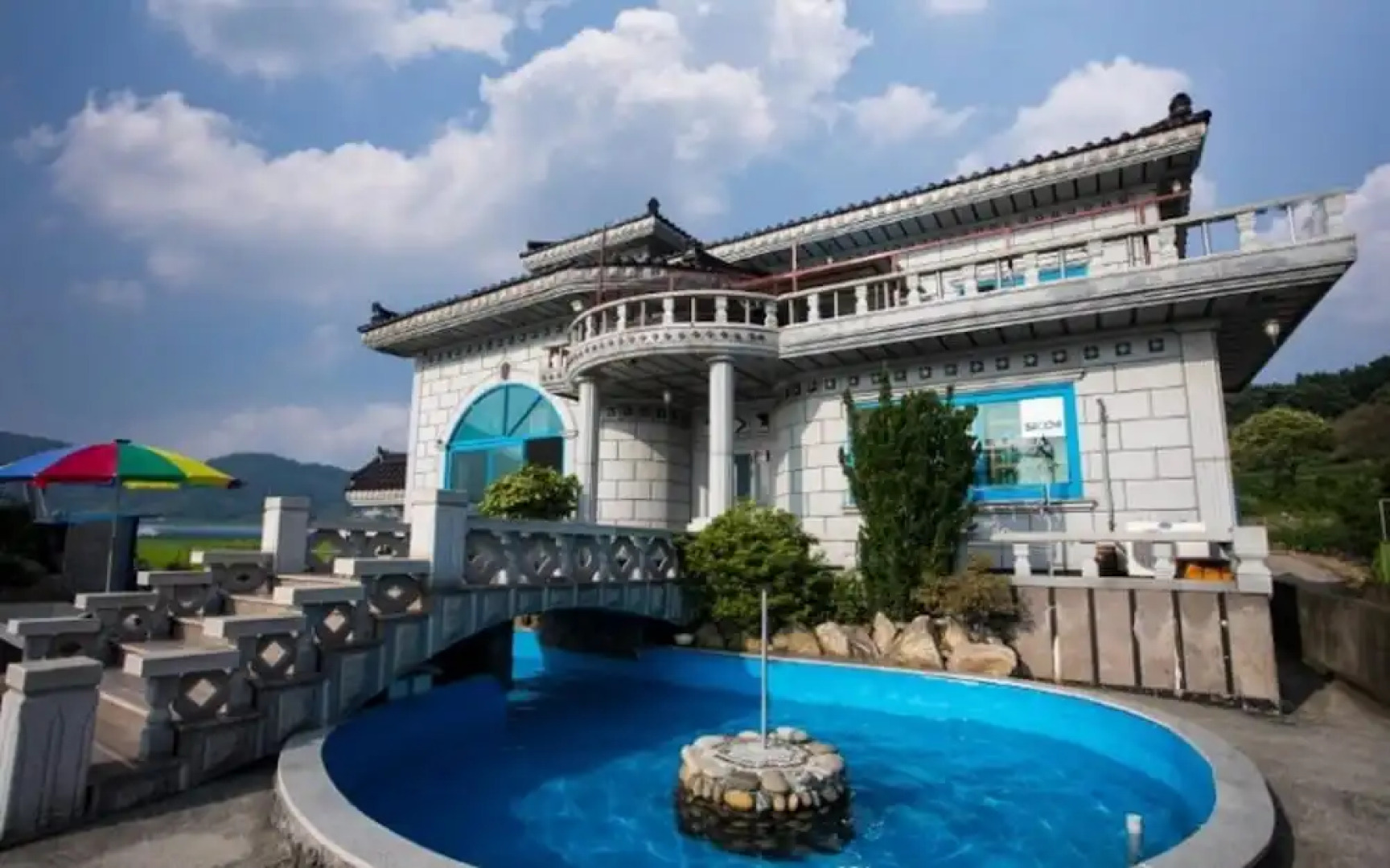 Namhae Badatga Byeoljang Pension