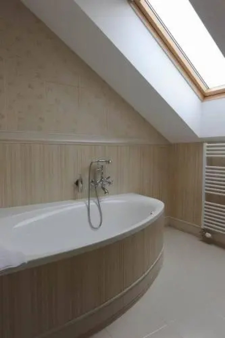 Country Saloon Belá