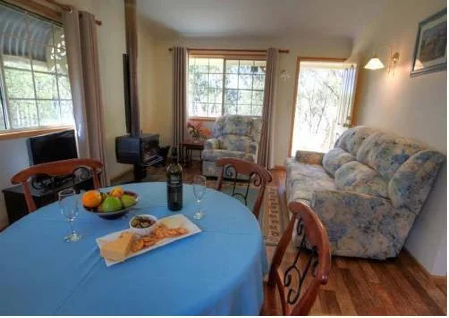 Accommodation Creek Cottages & Sundown View Suites