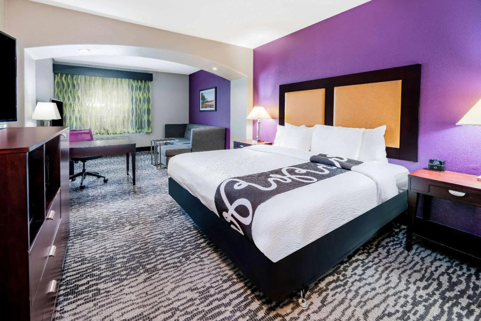 La Quinta Inn & Suites by Wyndham DFW Airport West - Bedford