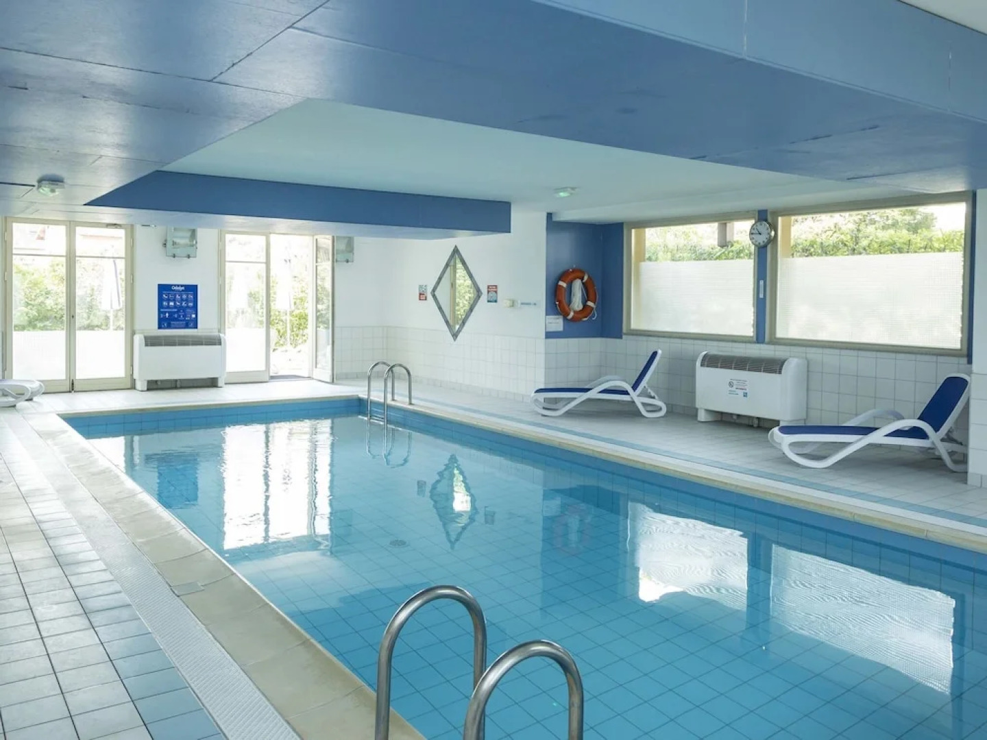 Picturesque apartment with a dishwasher on a quiet place.