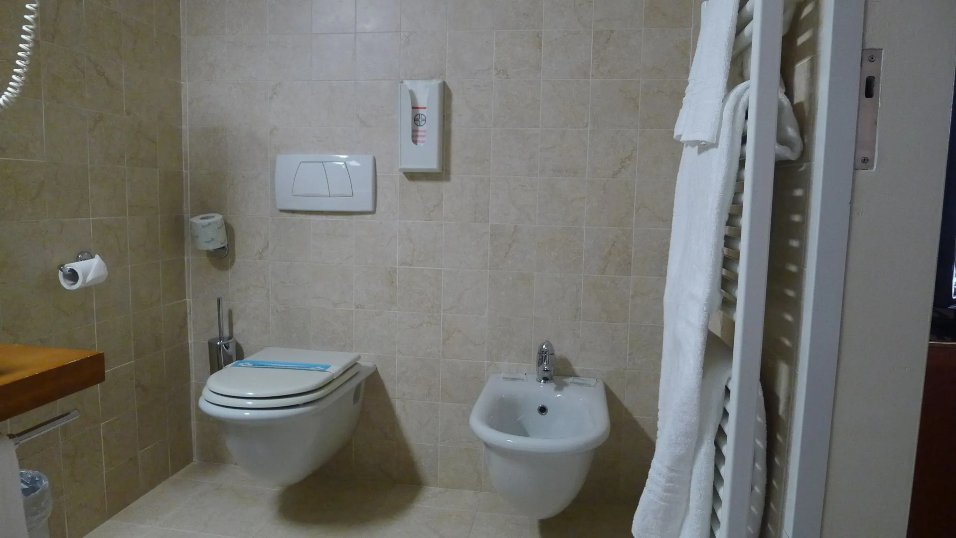 Motel K Suite A Tema & Wellness