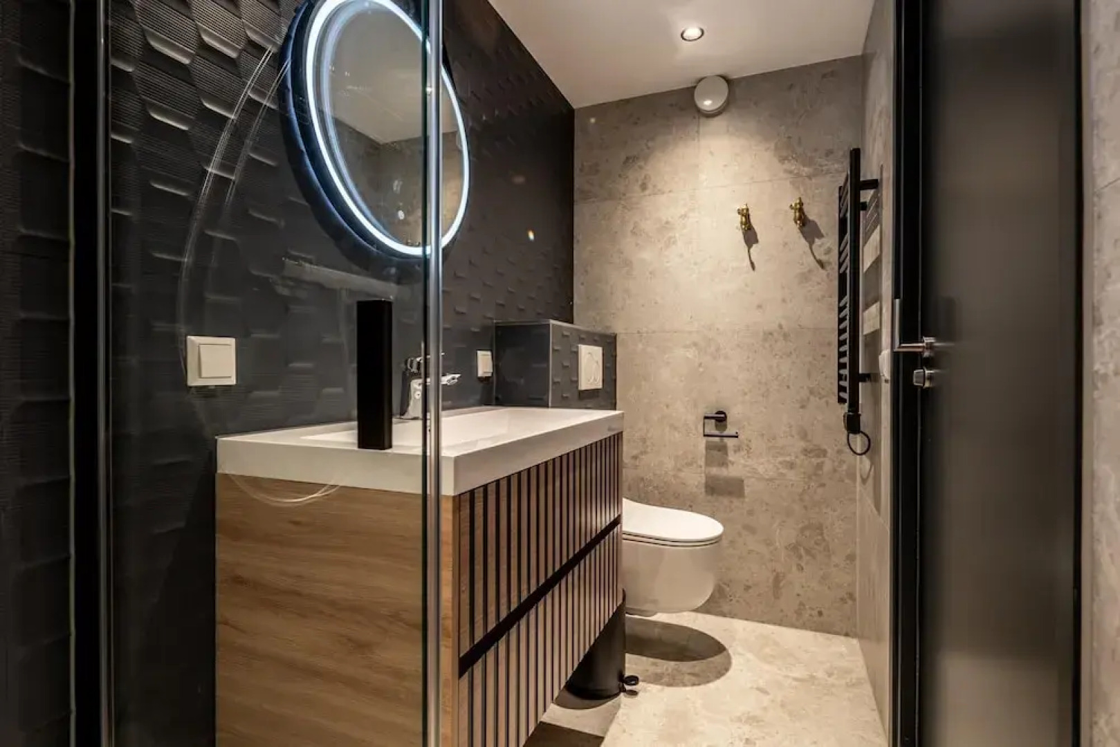 Playful and Luxurious Apartment in Heart of Delft