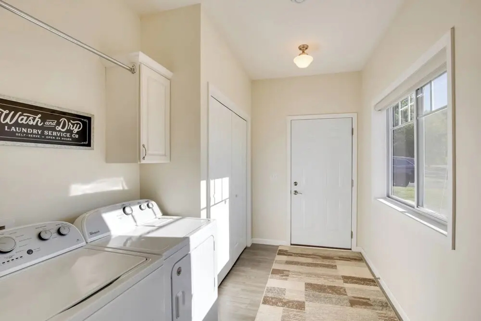 Mankato Getaway w/ Game Room & Salt Water Hot Tub!