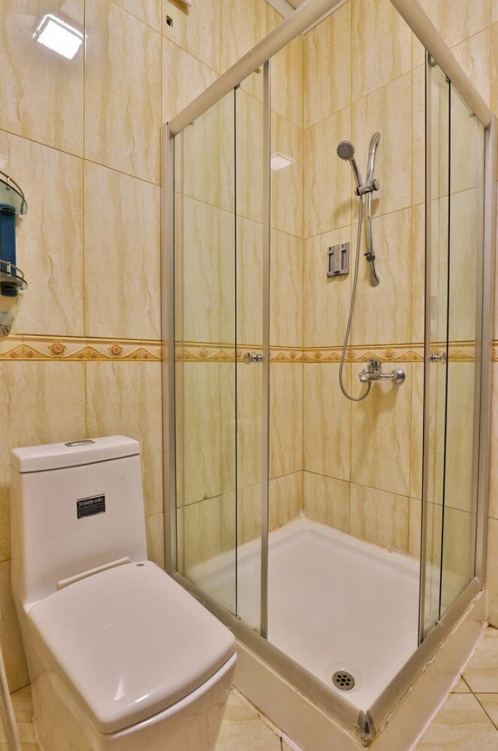 OYO 227 The New Address Hotel