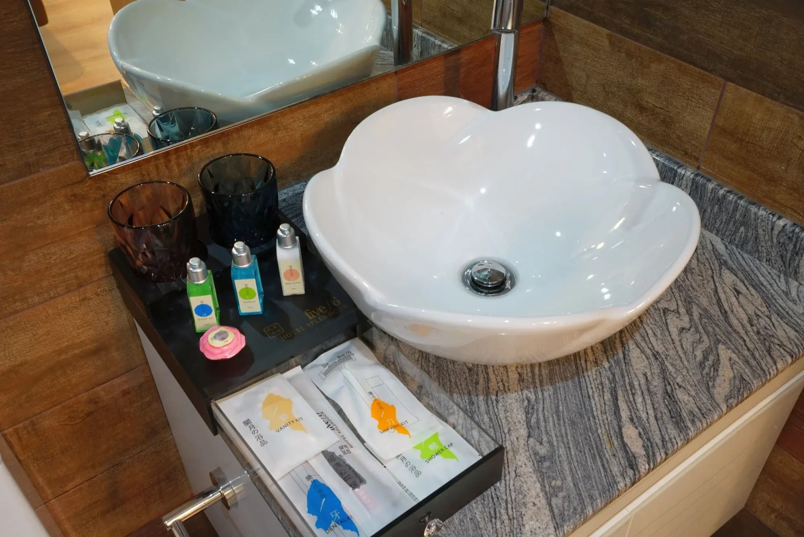 five6 Hotel Splendour