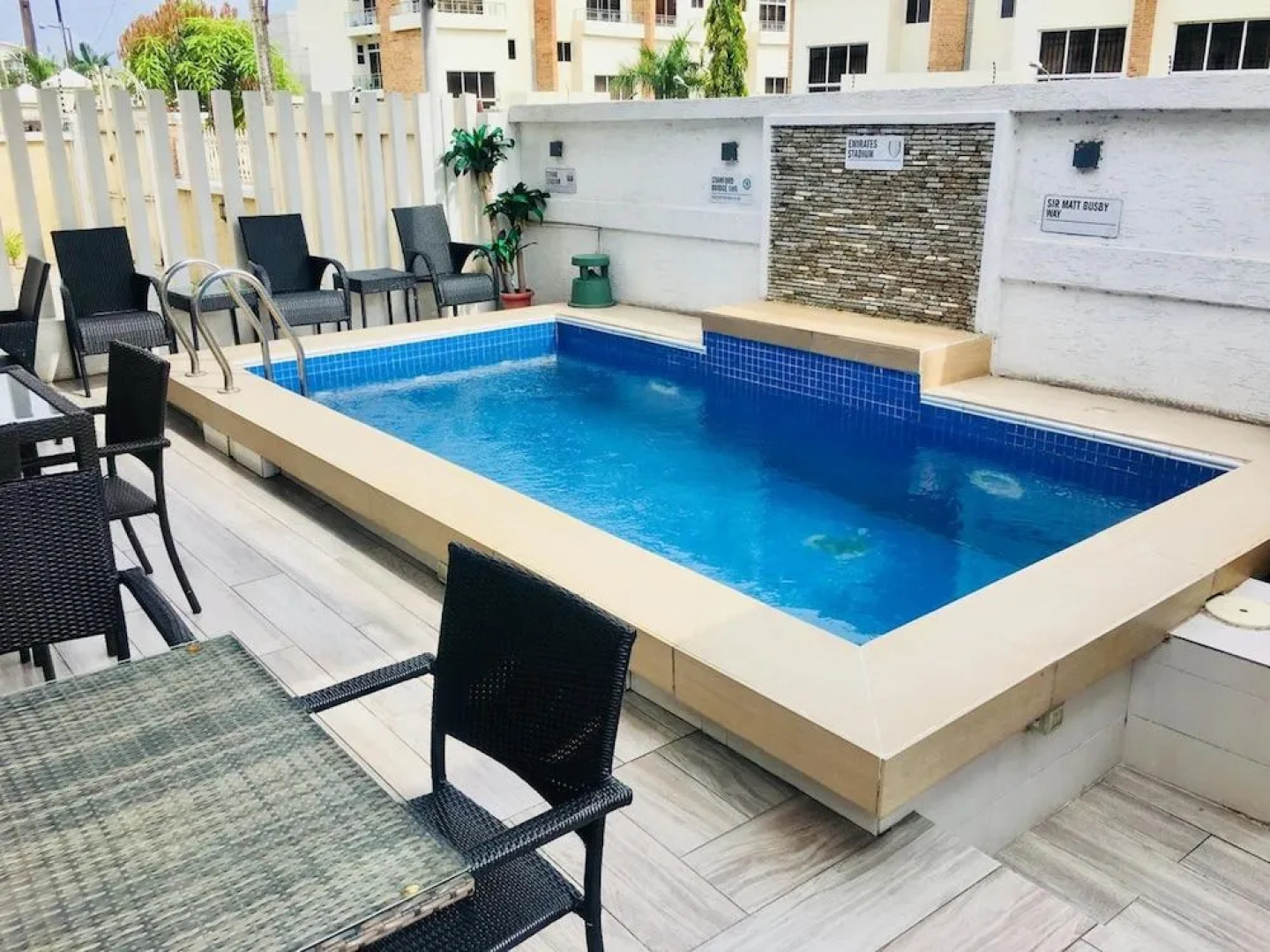 Le Paris Continental Hotel