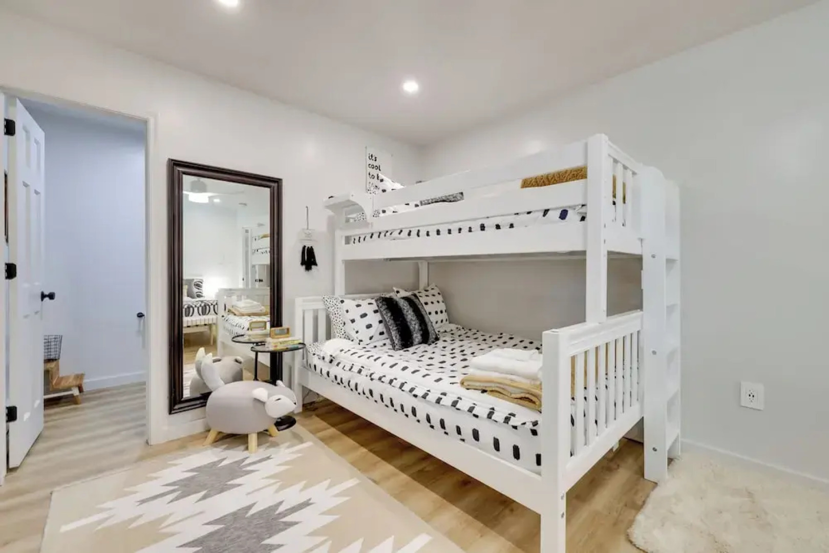 'sweetfern' Gouldsboro Cabin: Deck + Lake Access