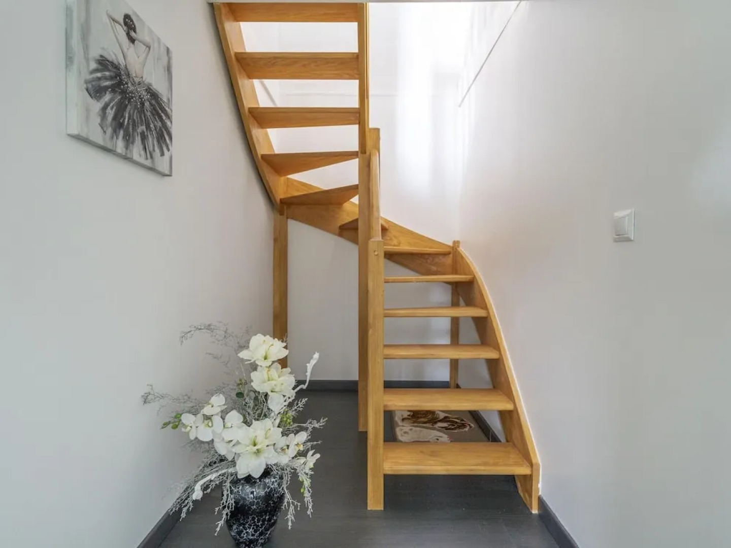 Attractive Holiday Home in Cessenon-sur-orb With Terrace