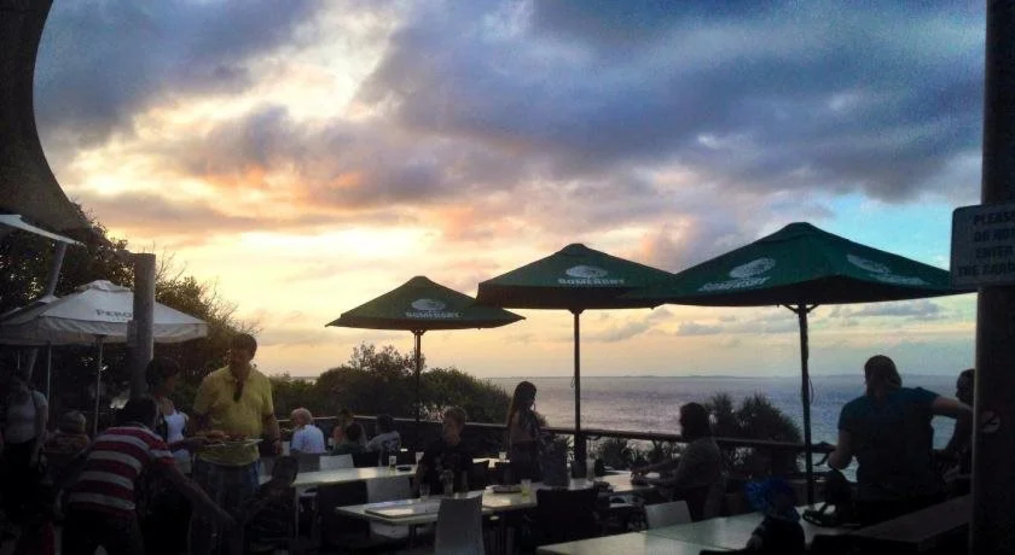 Stradbroke Island Beach Hotel