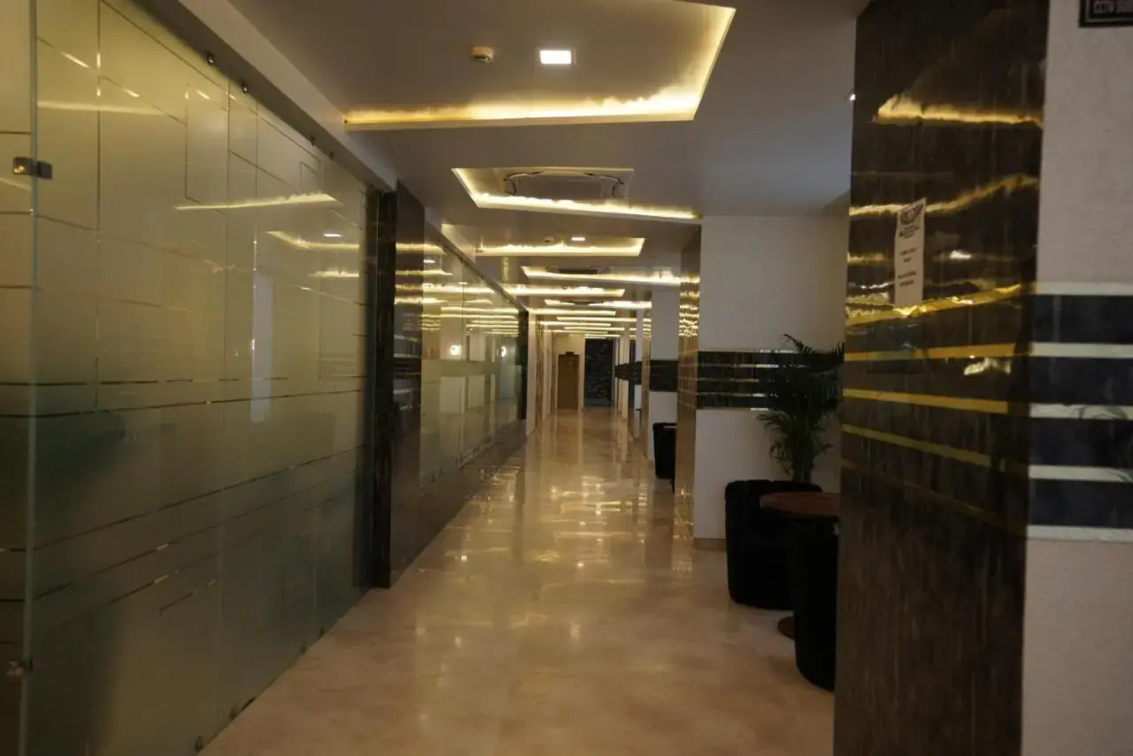 Hotel Idhayan Palace