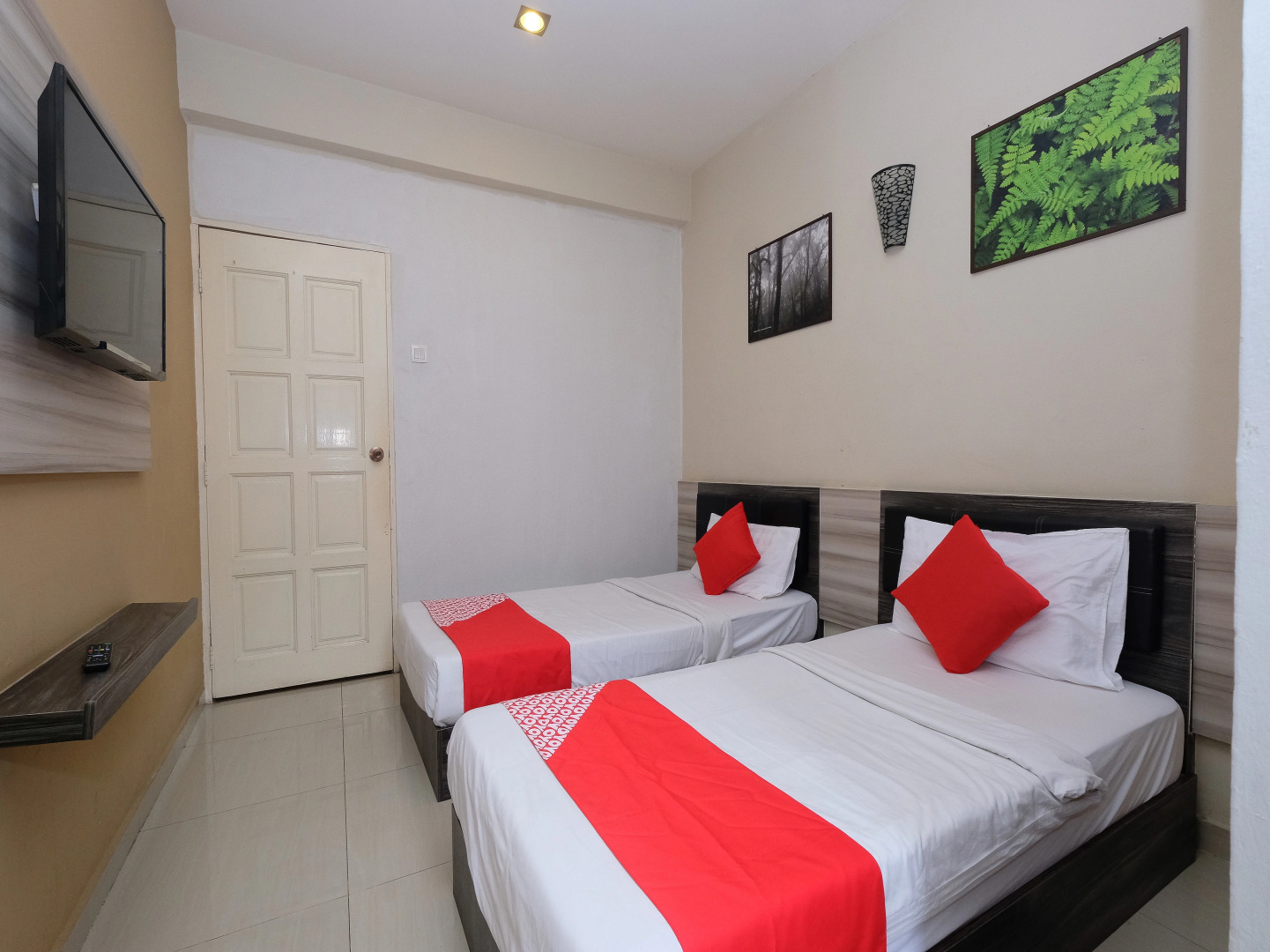 OYO 1153 Heaven Hill Hotel 1