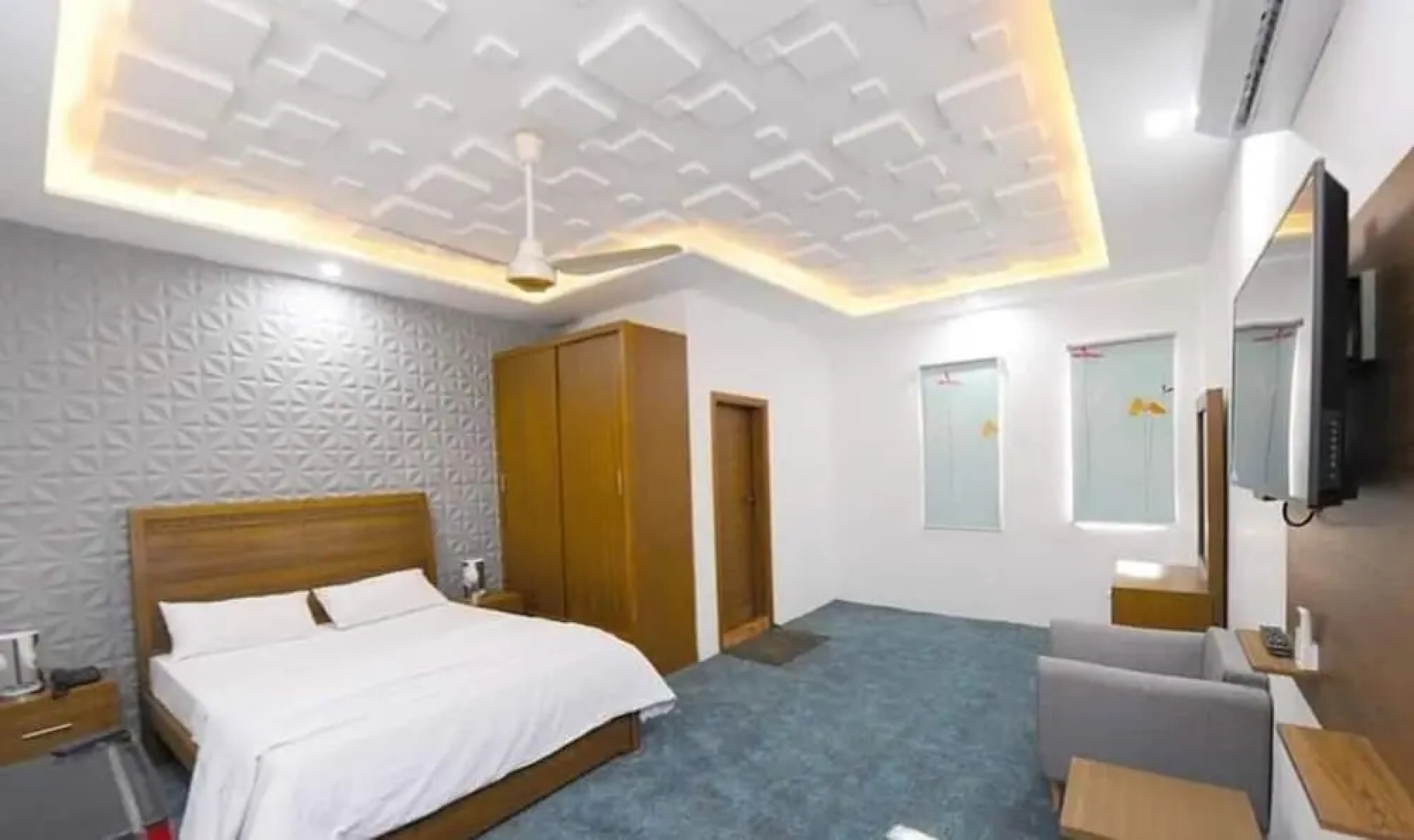 Tikkala Regency Hotel And Restaurant