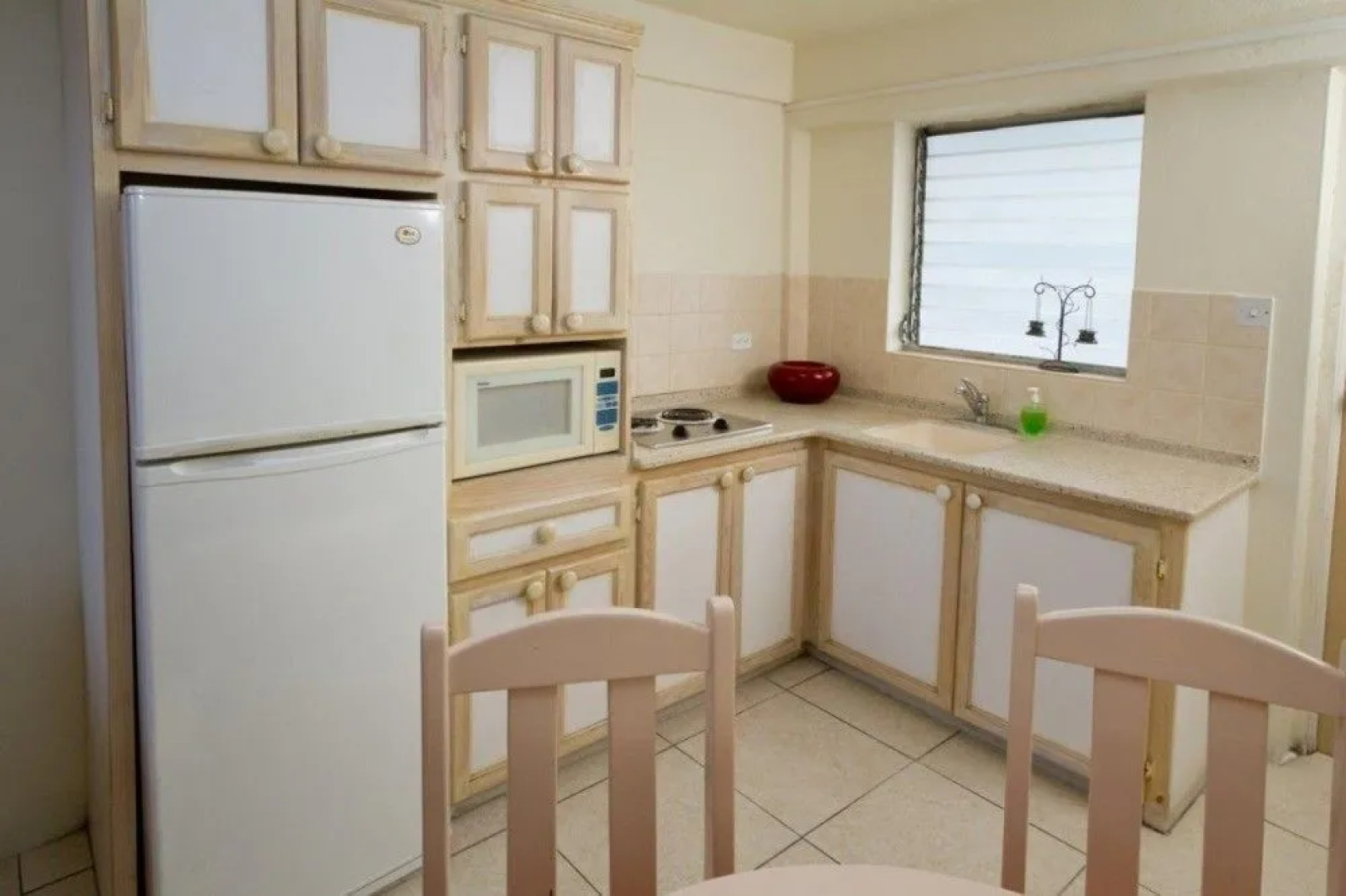 Melrose Beach Apartment