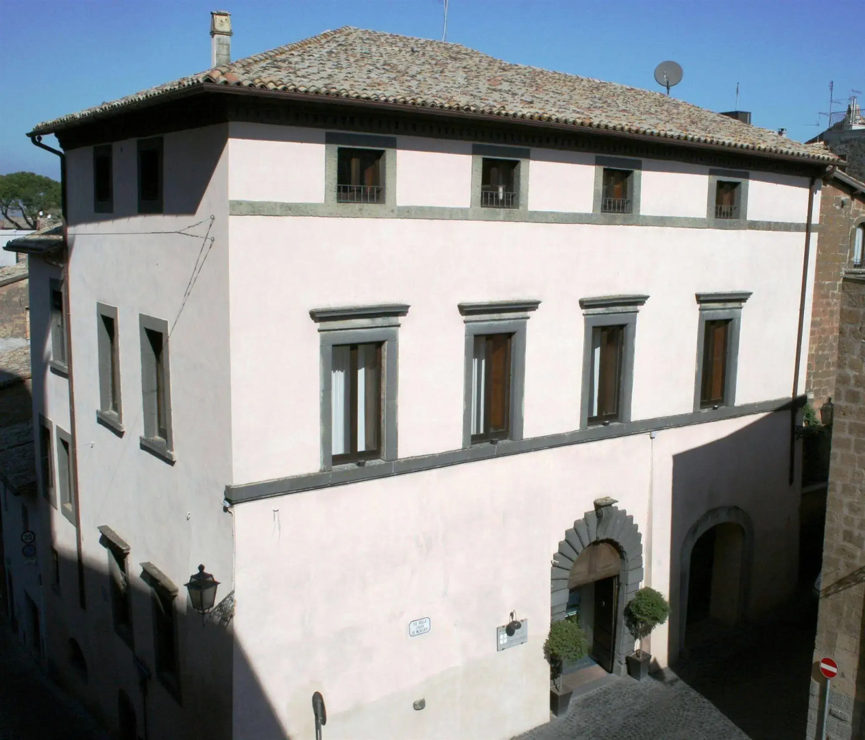 Palazzo Piccolomini