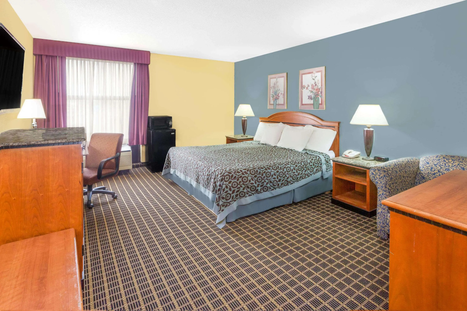 Days Inn and Suites Kalamazoo
