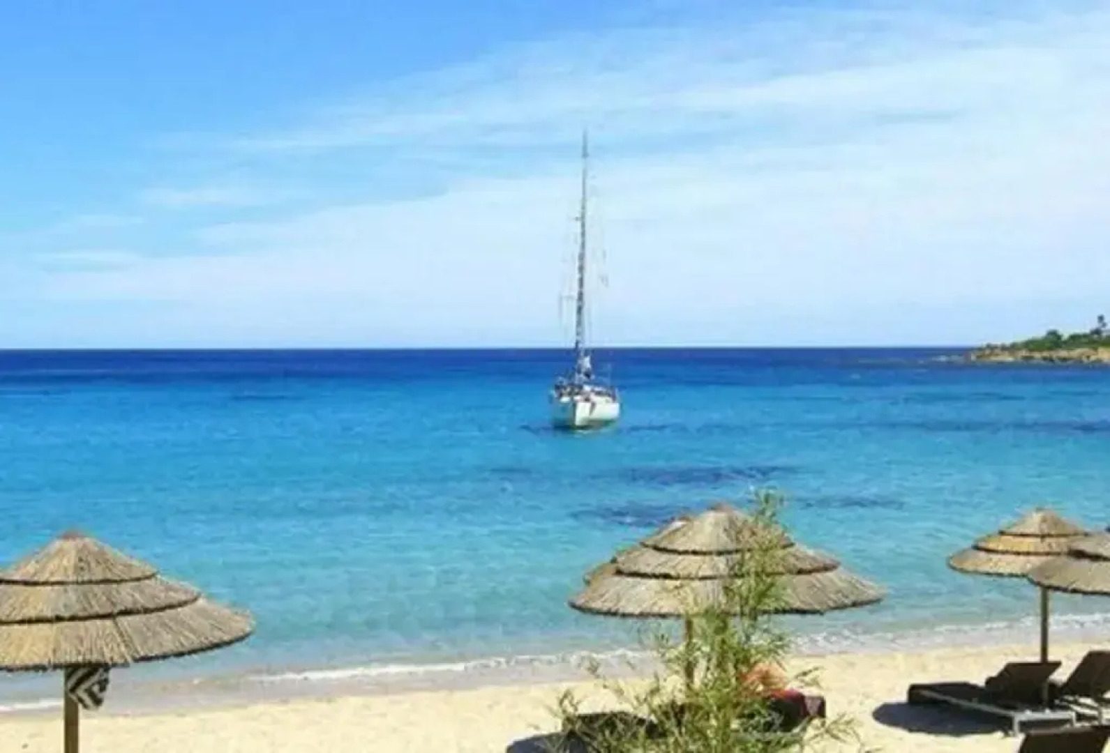 VILLA 2 à 6 pers - 2 chambres - piscine tennis (résidence), plage 300 m