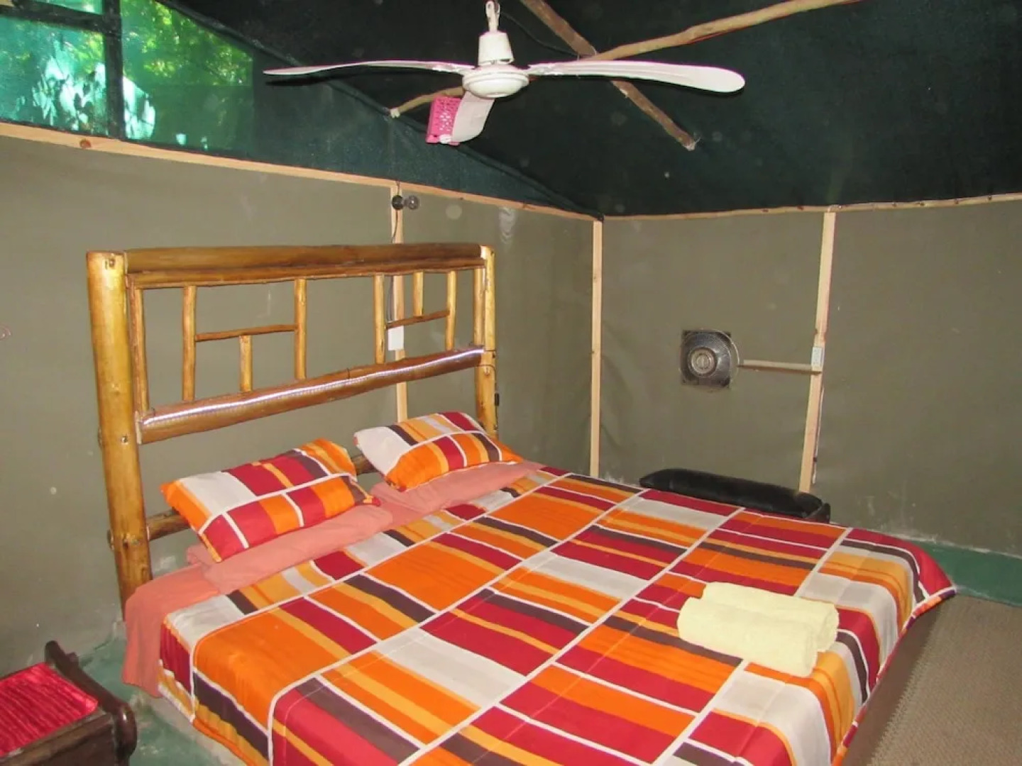 Amanzimlotzi Riverside Bush Camp