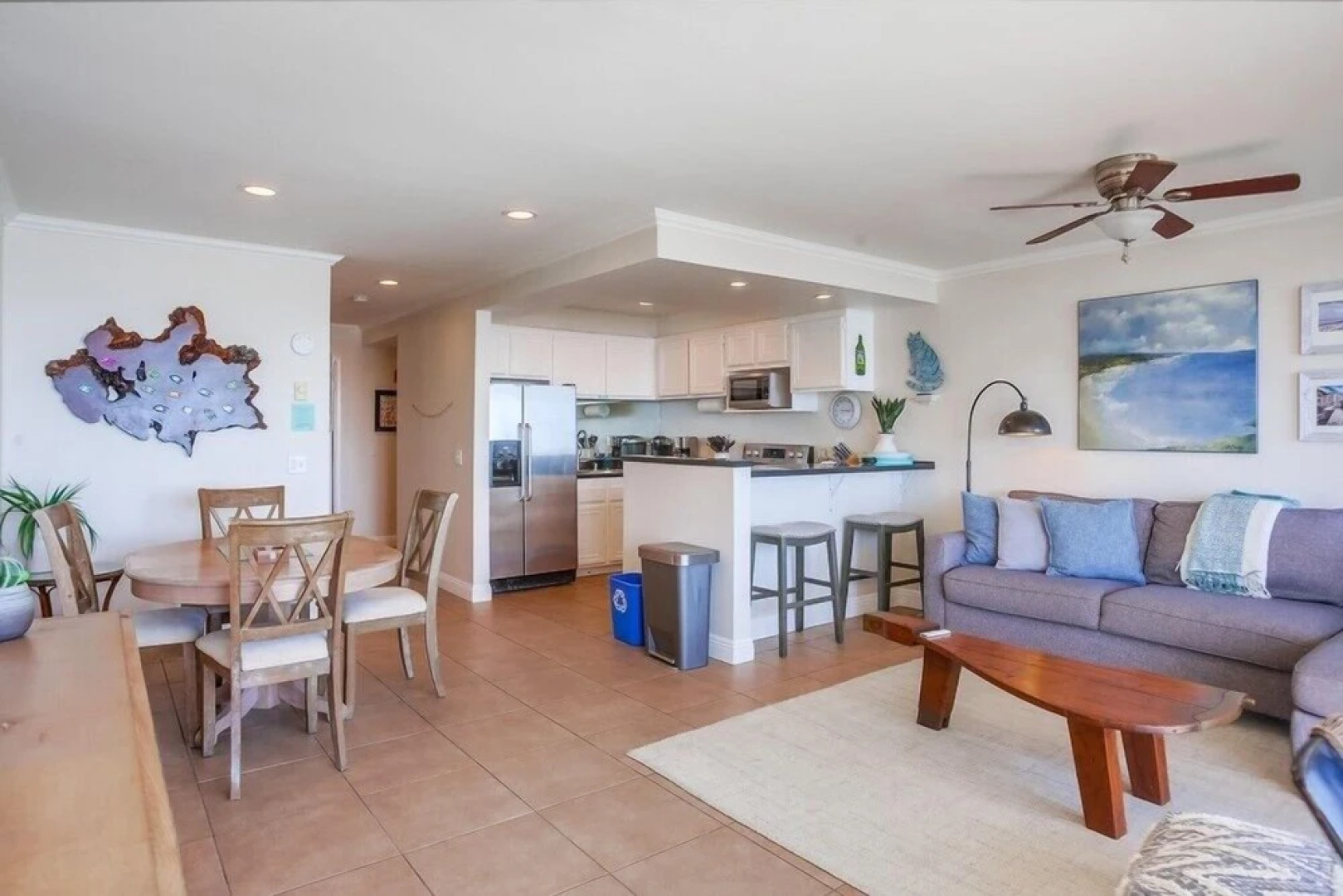 Oceanfront 1 bedroom, Pool, Spa, Beach Access by RedAwning