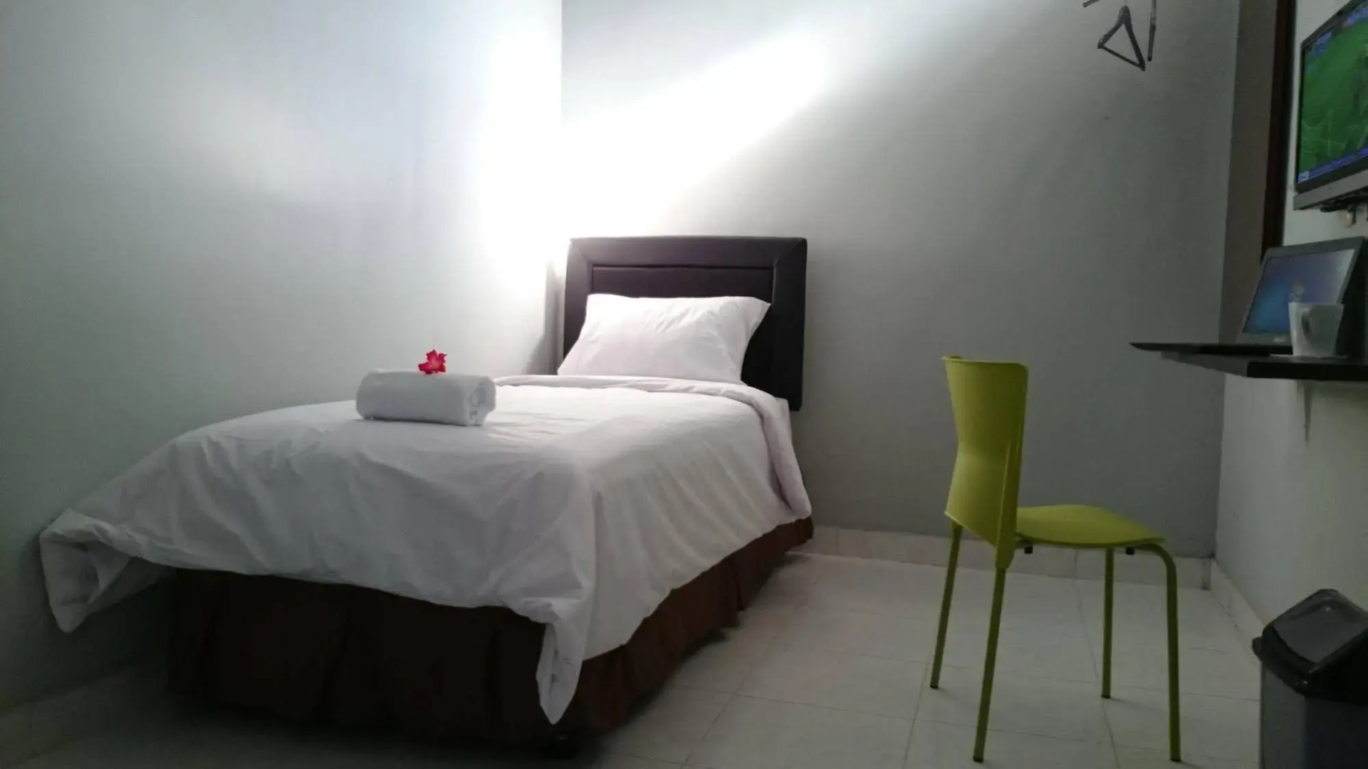 RedDoorz Plus @ Hotel Star 88