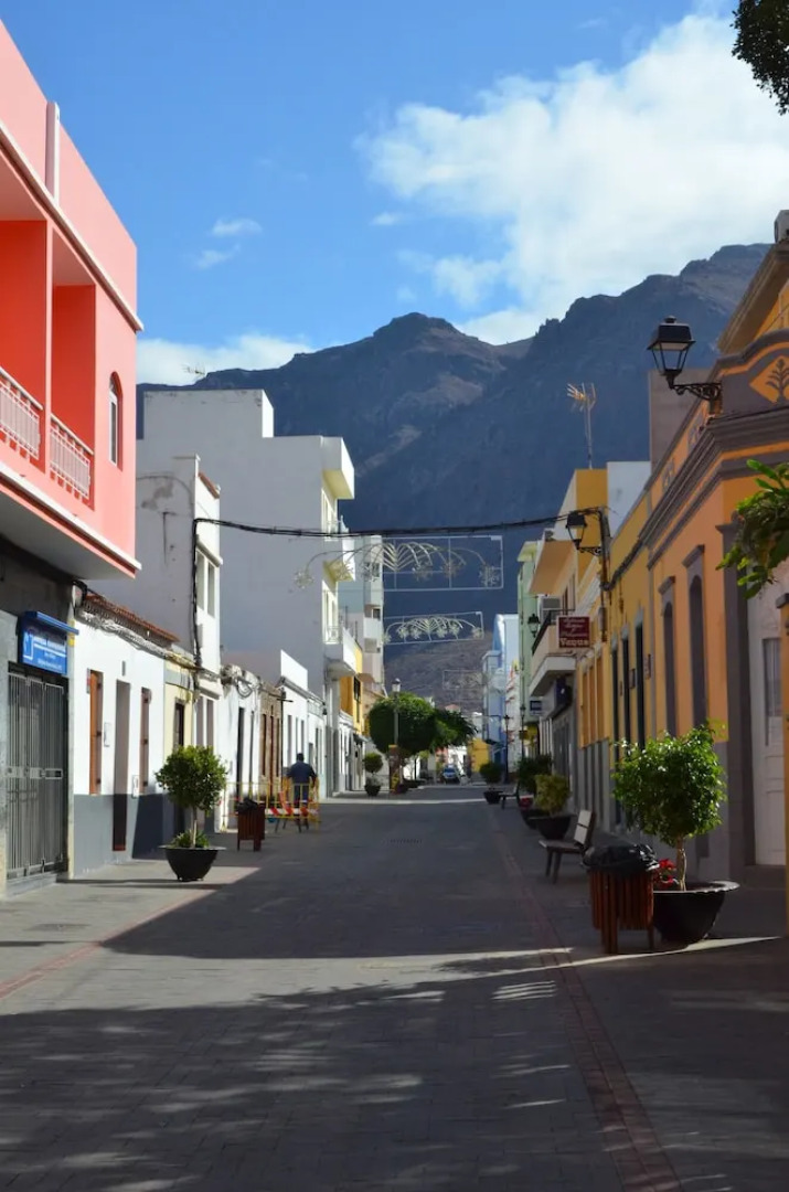 Que Encanto la Italiana