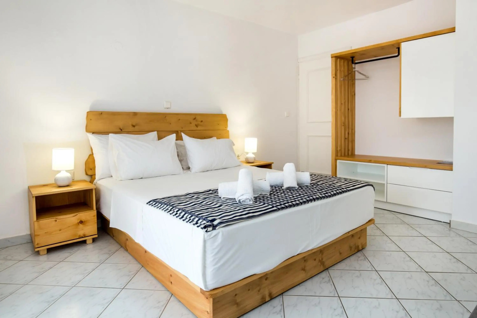 Rodon House Aparthotel