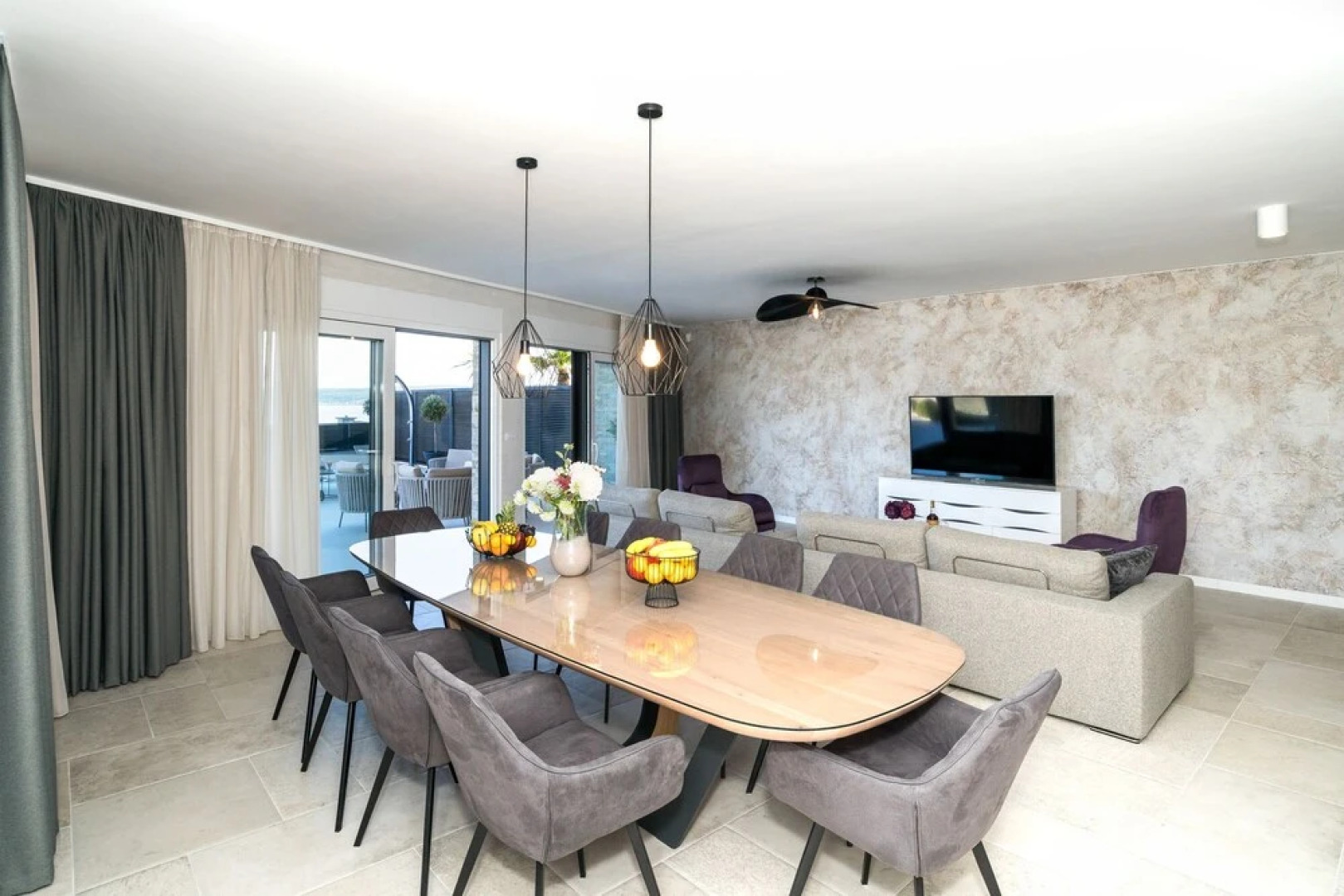 Luxury Beachfront Villa Sea Queen