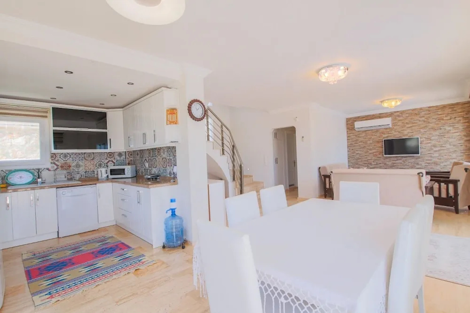 Villa Umut by Akdenizvillam