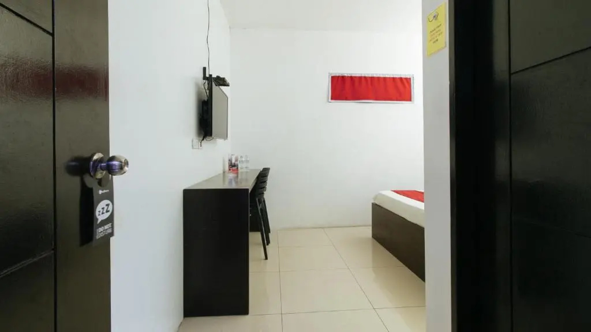 RedDoorz @ EL Highway Hotel Bulacan