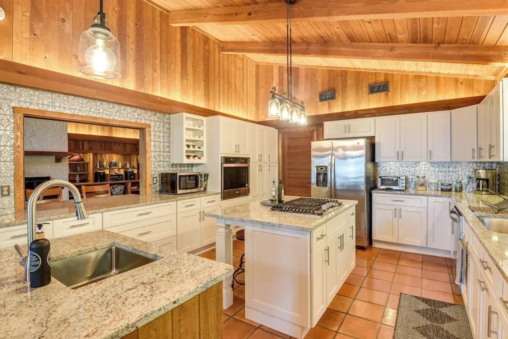 Little Lake George Hideaway w/ Furnished Boathouse