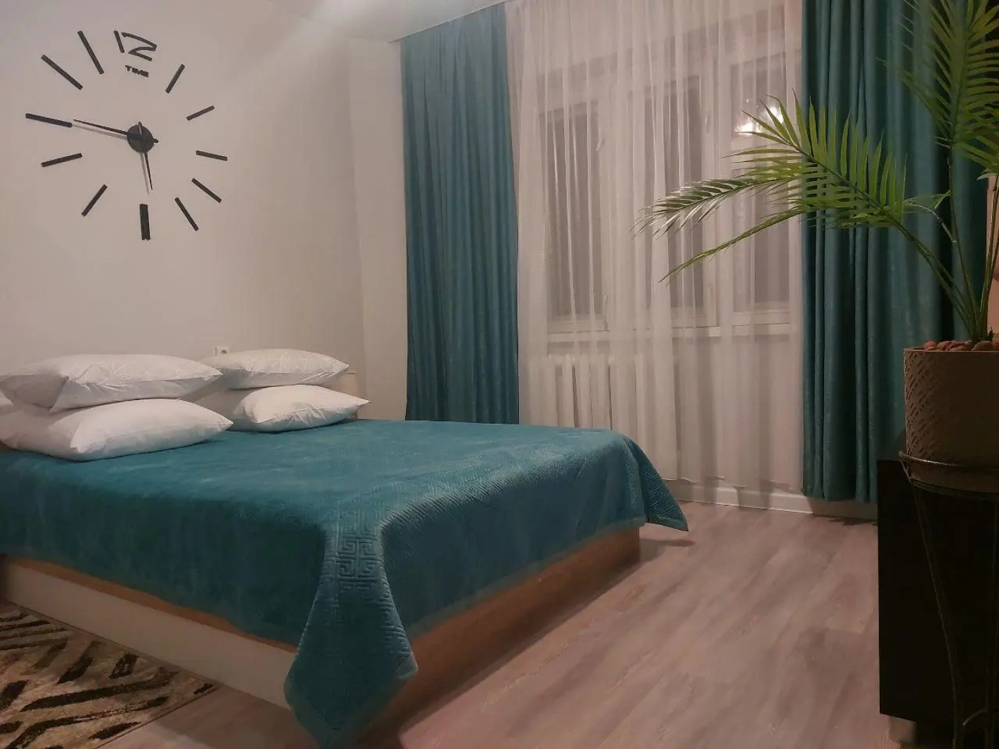 Сладкая подушка на улице Ойунского