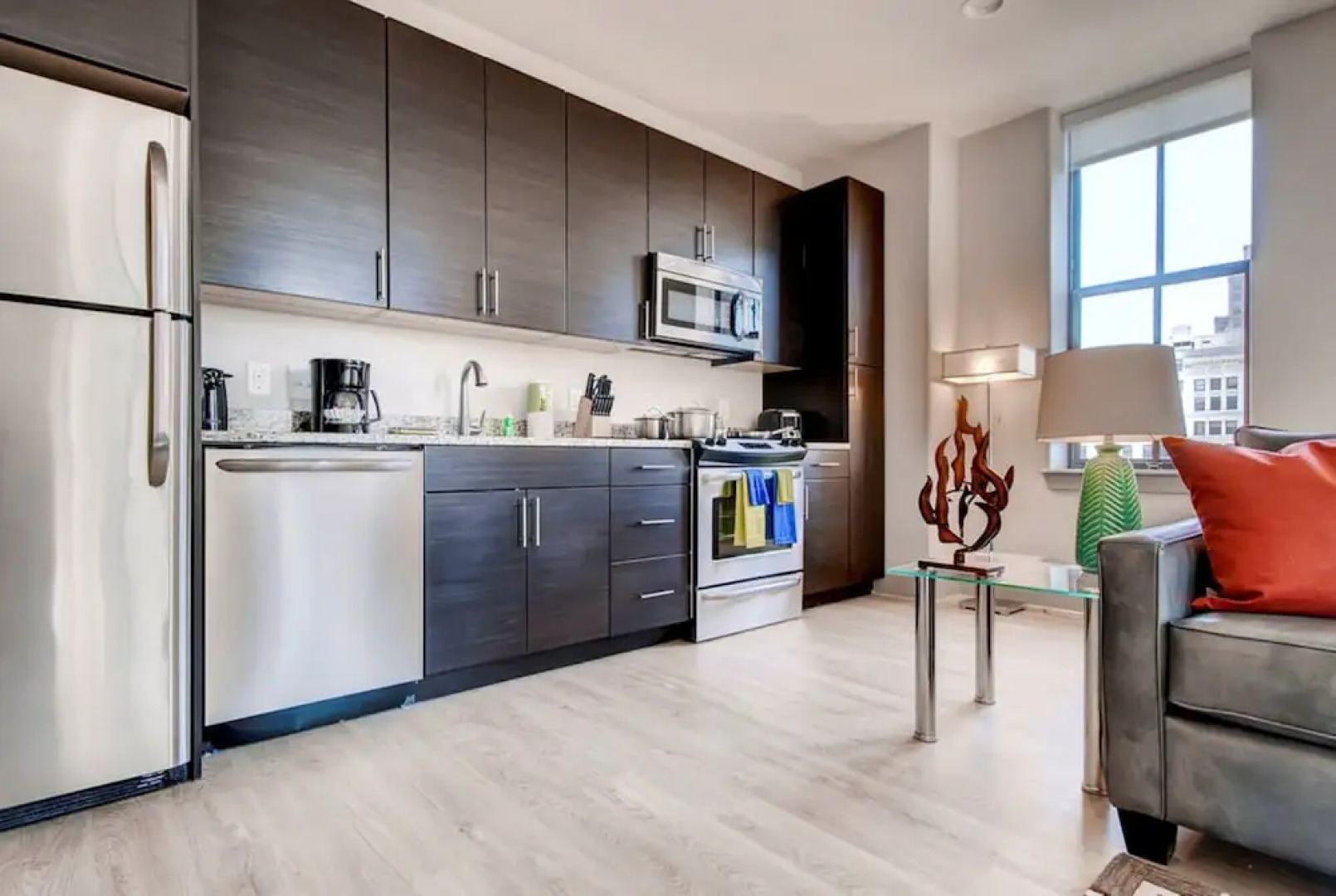 Global Luxury Suites at Light Street