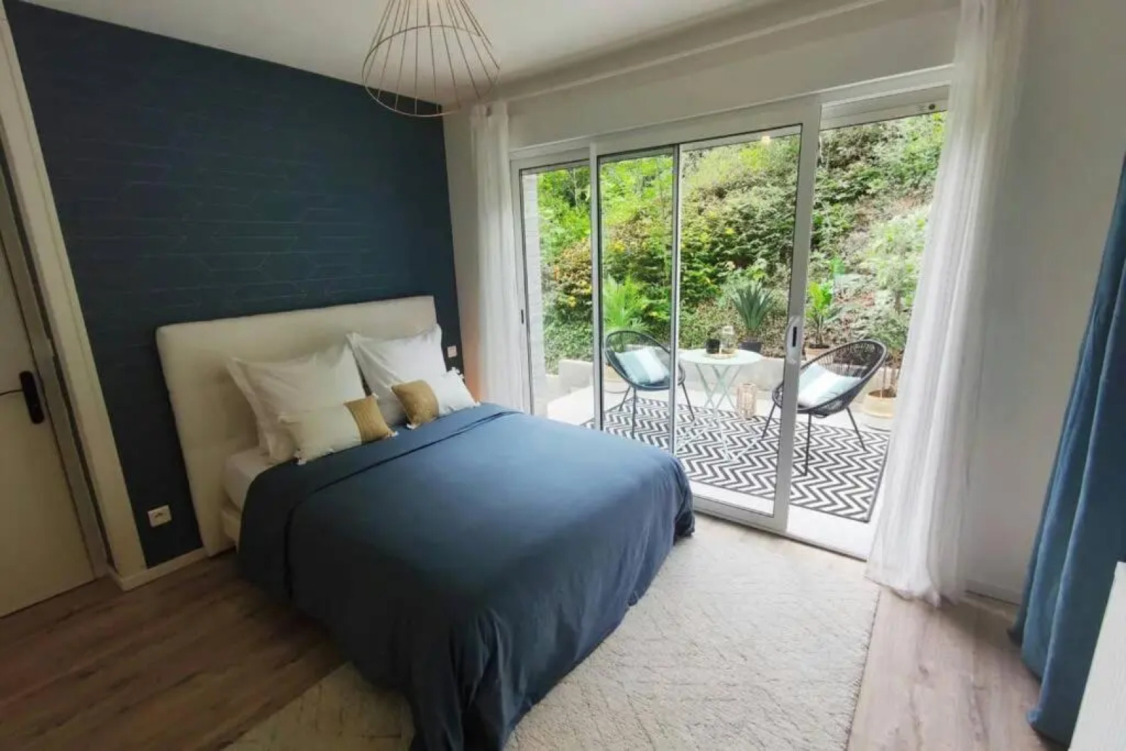 Villa Auxerre luxe Piscine Intérieure proche Paris sans Vis-à-vis