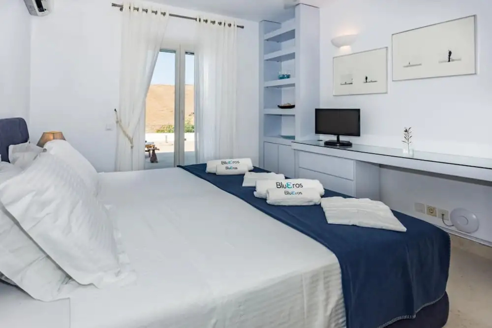 Inviting 8-bed Villa in Ermoupoli - Villa Blueros