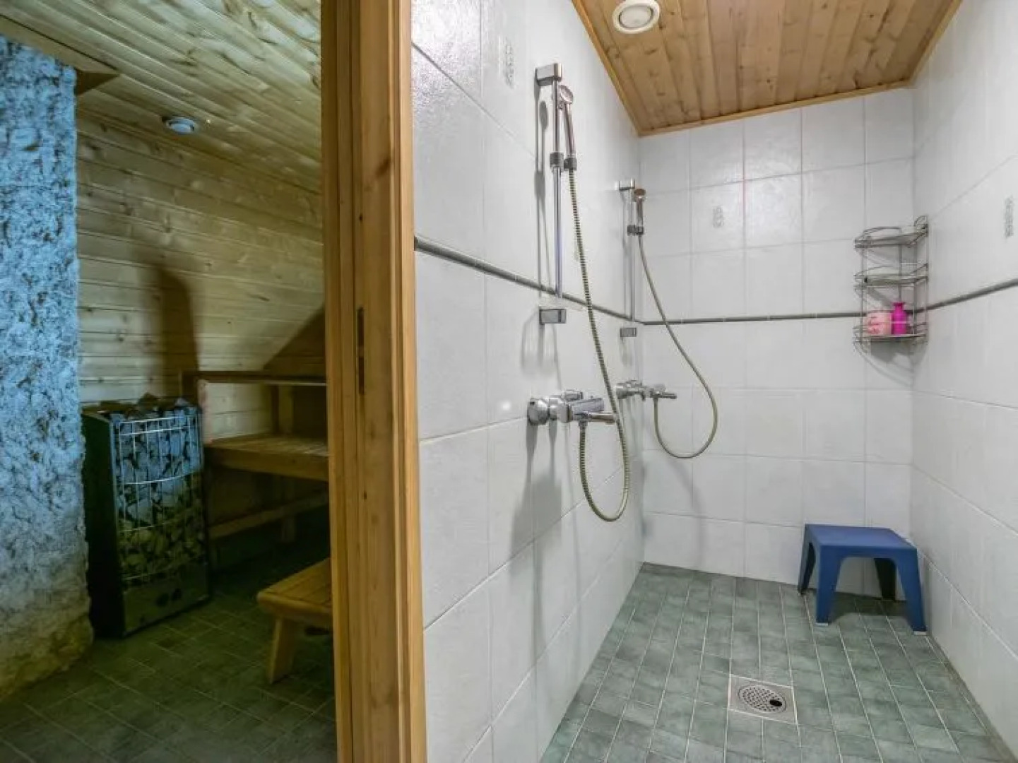 Juurakkopirtti Villa