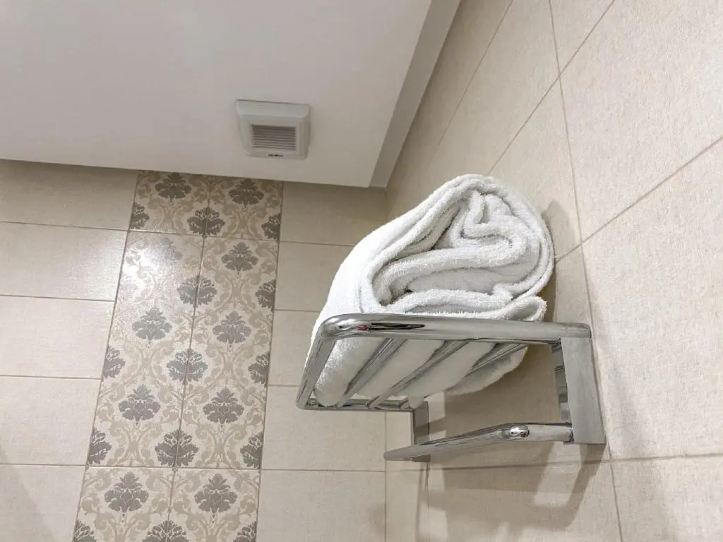 Luxurious apartment close to the sea