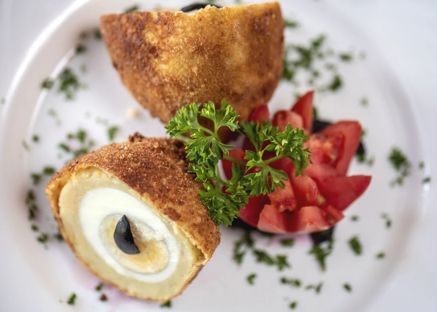 Crater Lake Tented Camp & Game Sanctuary