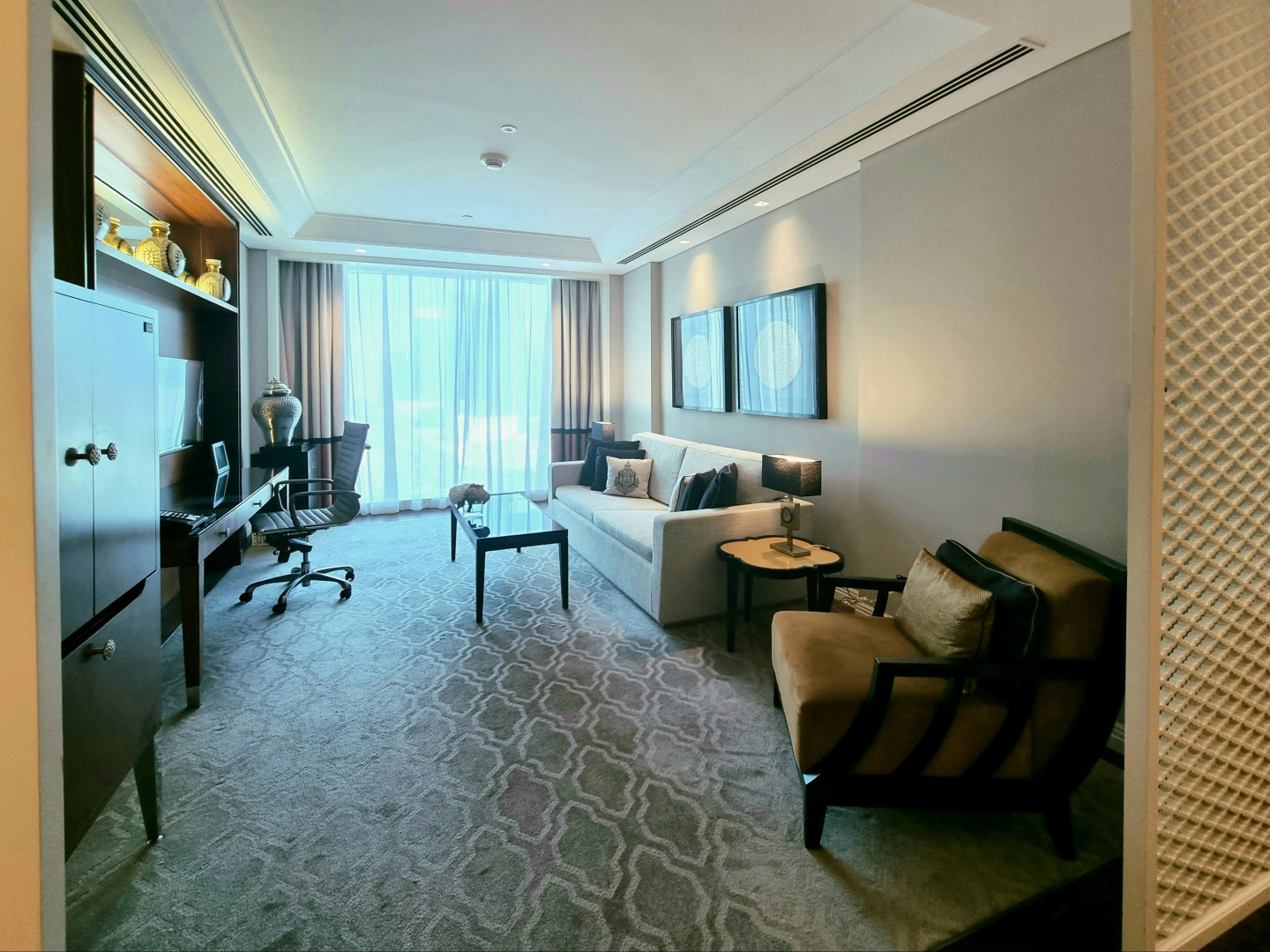 Отель Taj Dubai