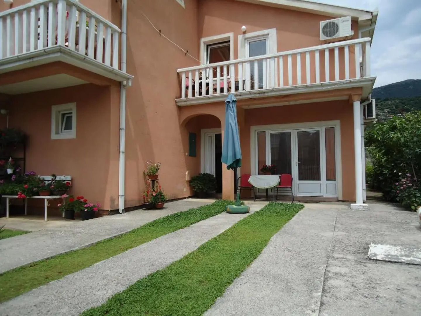 Nada Jablans Studios