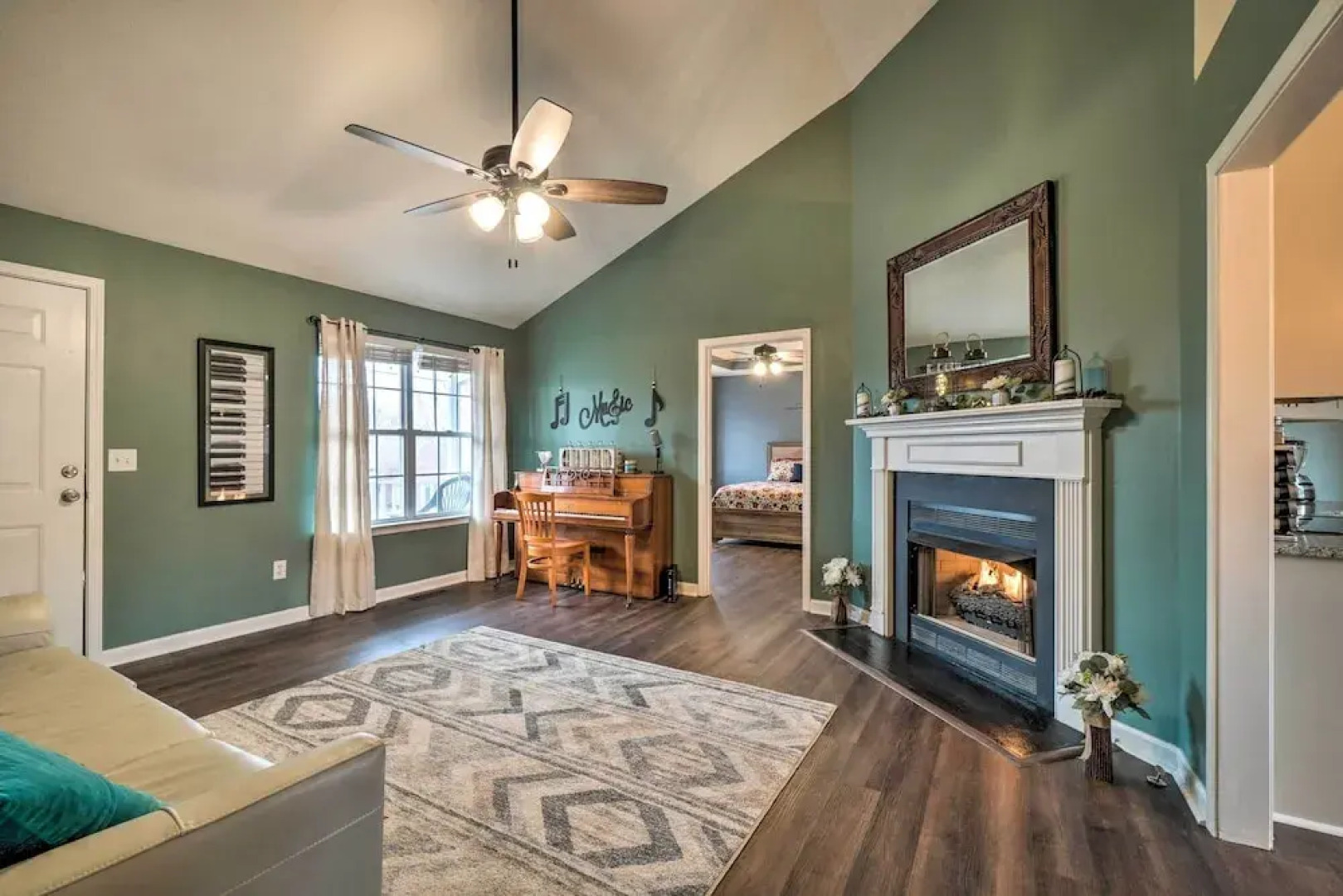 Suburban Getaway w/ Game Room, 19 Mi to Nashville!