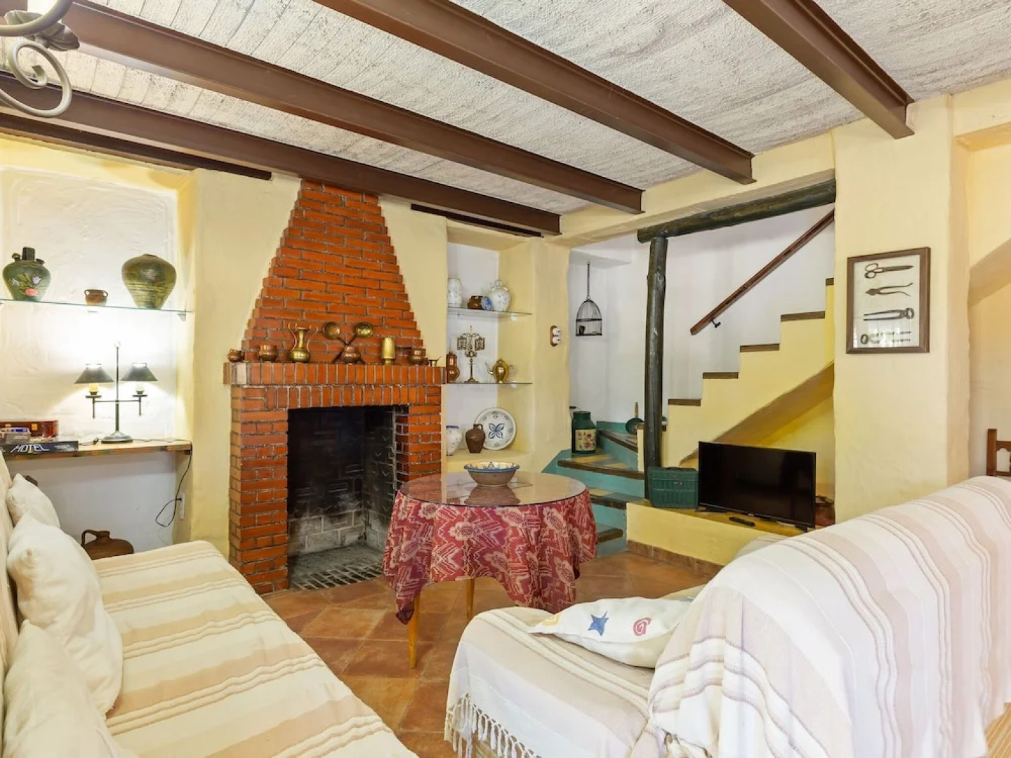 Delightful Mansion in Huétor-Tájar near Sea