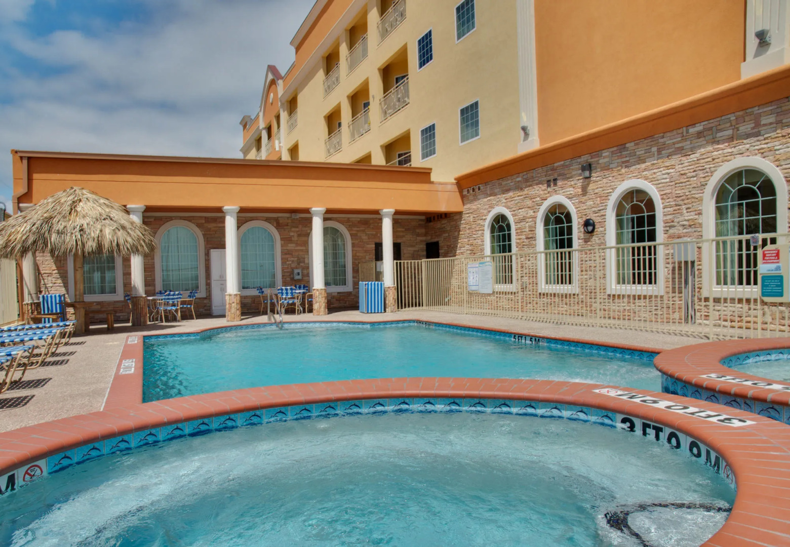Holiday Inn Express & Suites Galveston West-Seawall