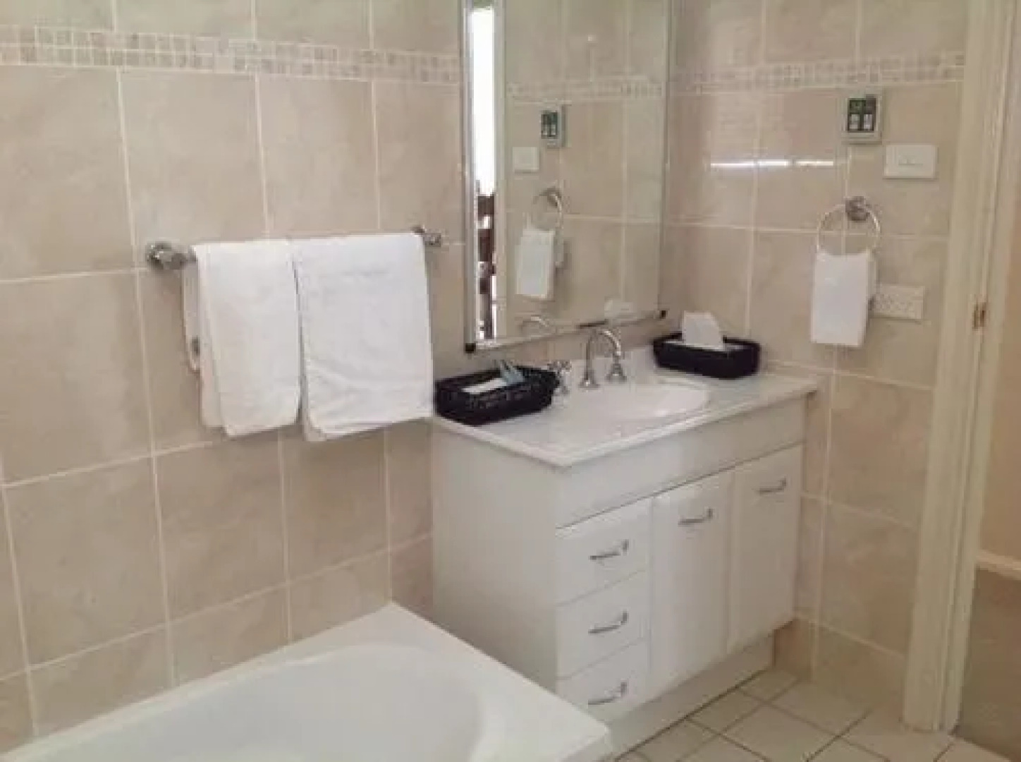 Breakaway Apartments