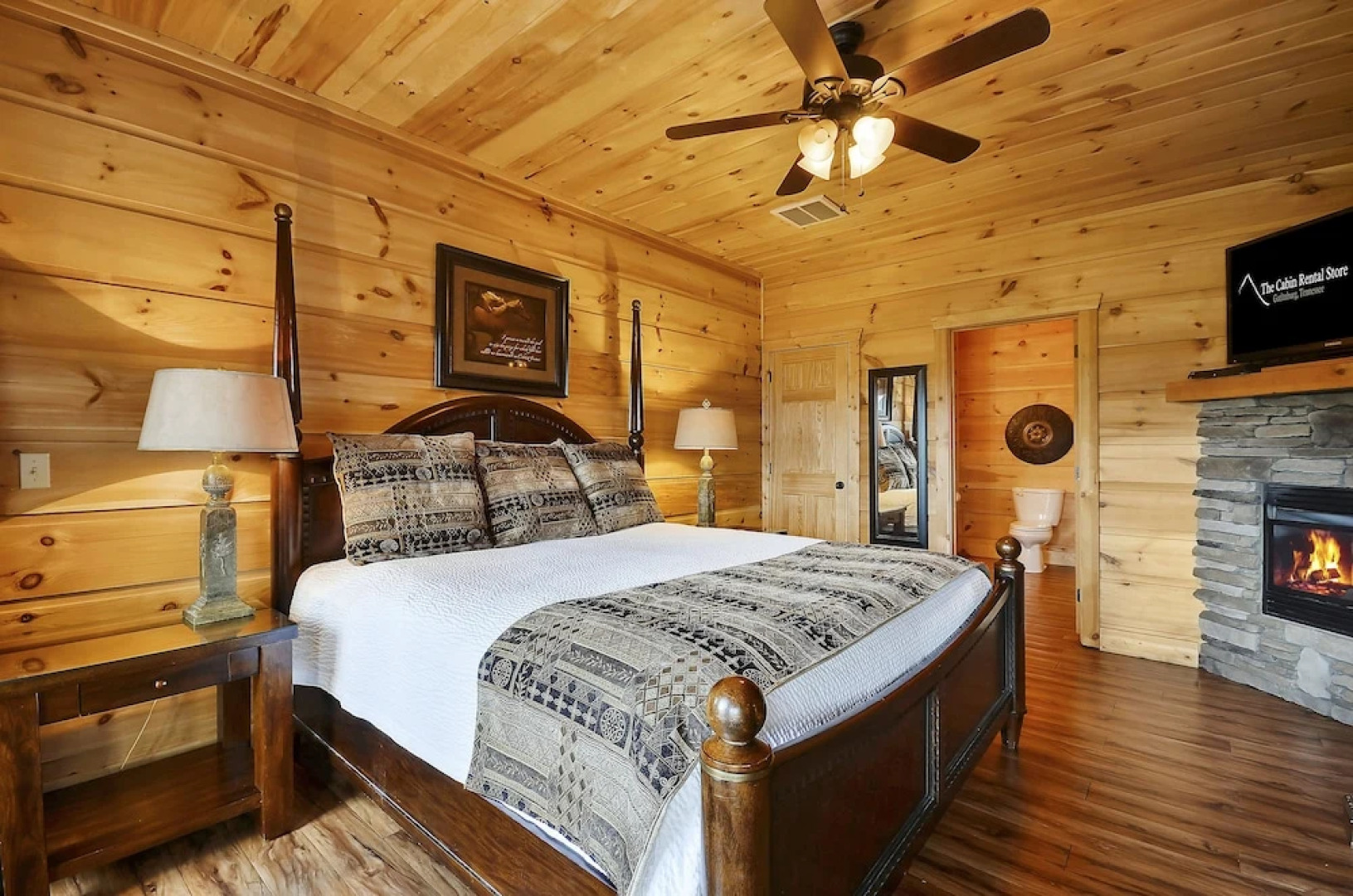 Gatlinburg Mansion - Fourteen Bedroom Cabin