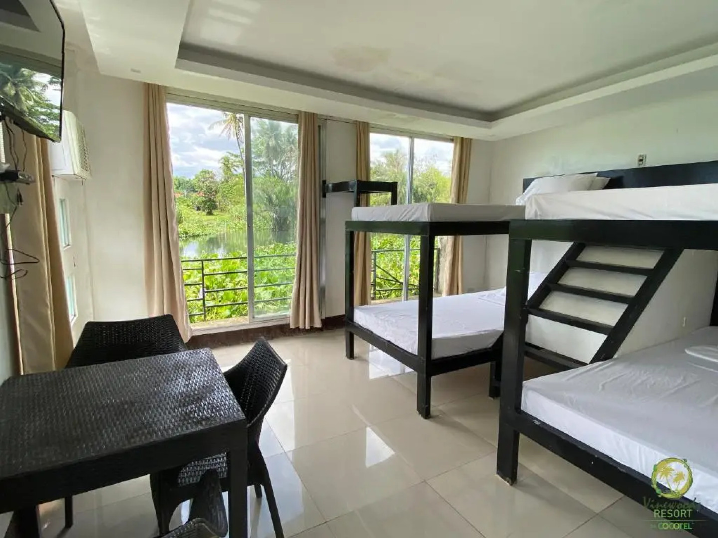 Vinewoods Resort Taal Batangas by Cocotel