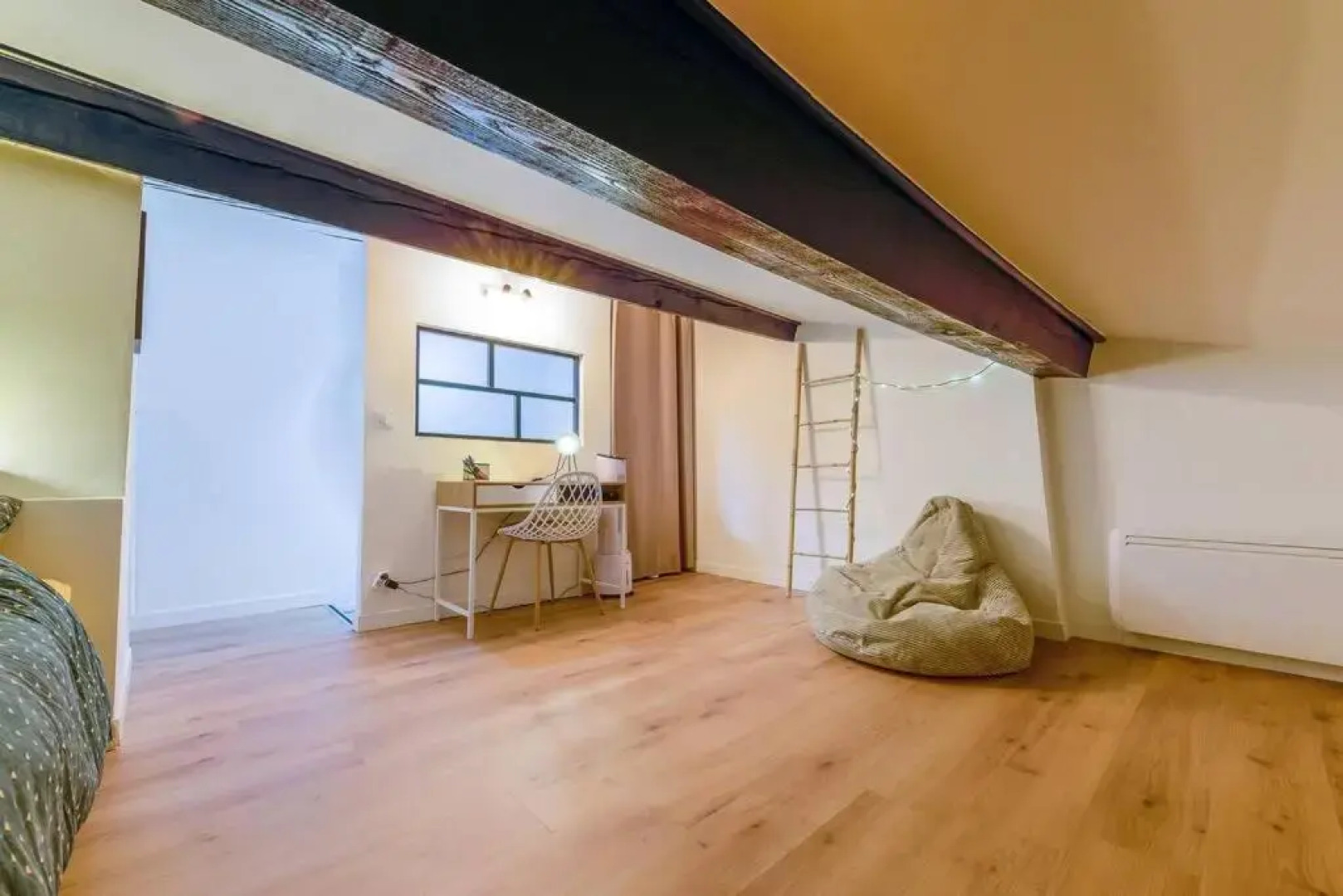 Romantique Duplex Au Pied de la Cite