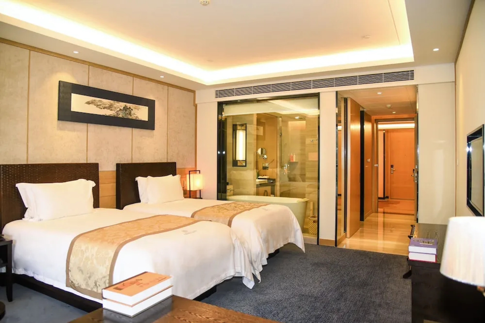 Kande Grand Land Hotel