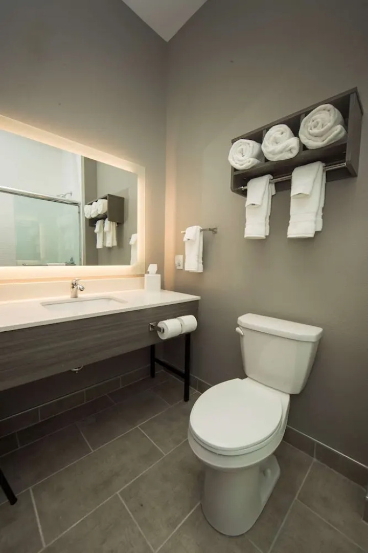 Best Western Plus Lawrenceburg