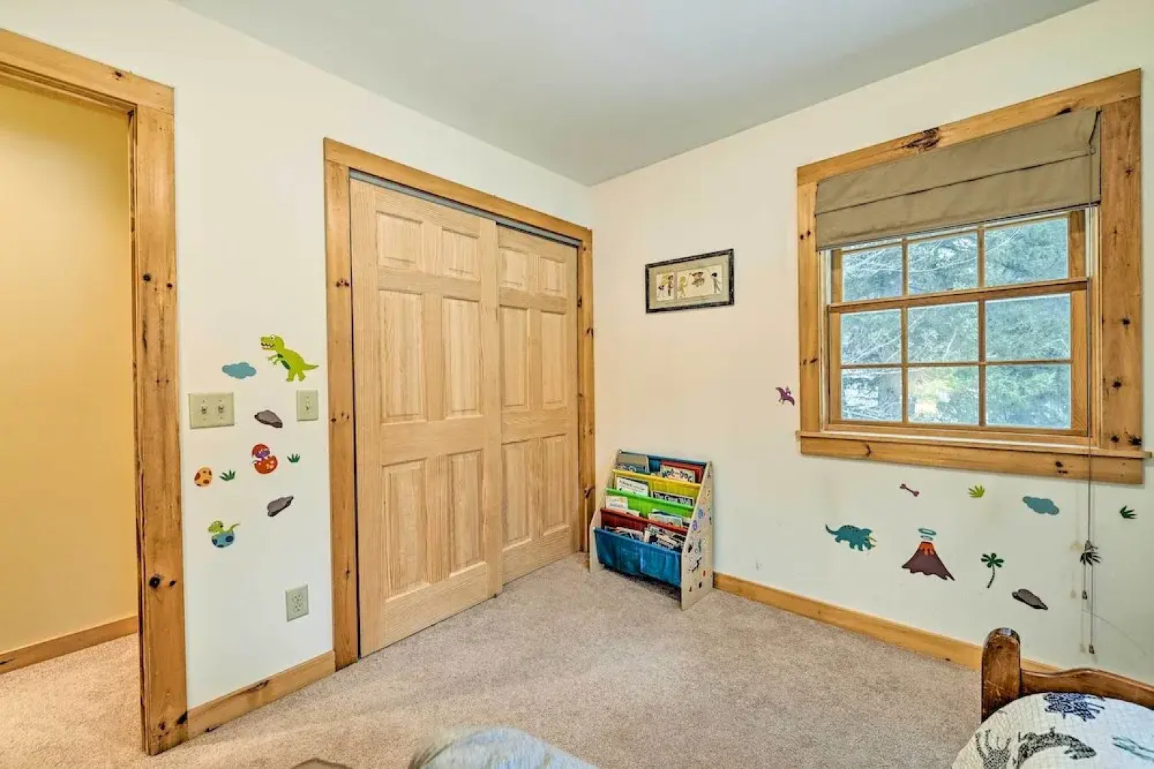 West Dover Home w/ Deck ~ 2 Mi to Mount Snow!