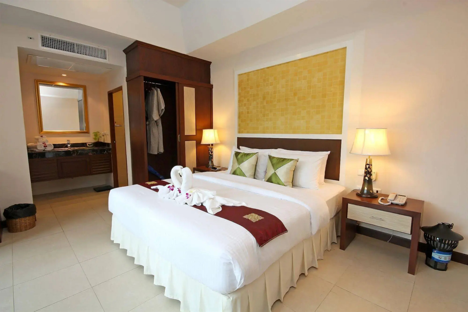 AT Pool Villa Resort